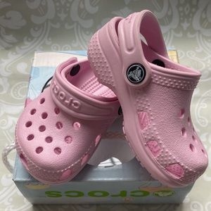 Crocs Pink NIB US size 2/3  Never Worn